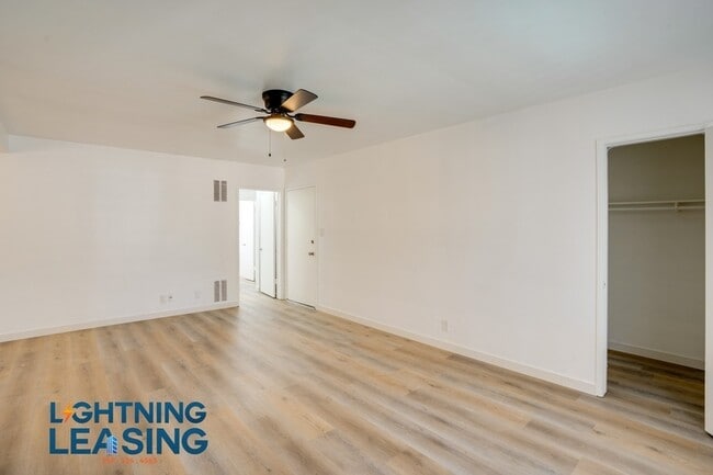 Photo - 12310 Chandler Blvd Unit 37
