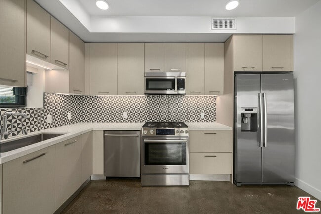 Photo - 1250 N Fairfax Ave Unit 206