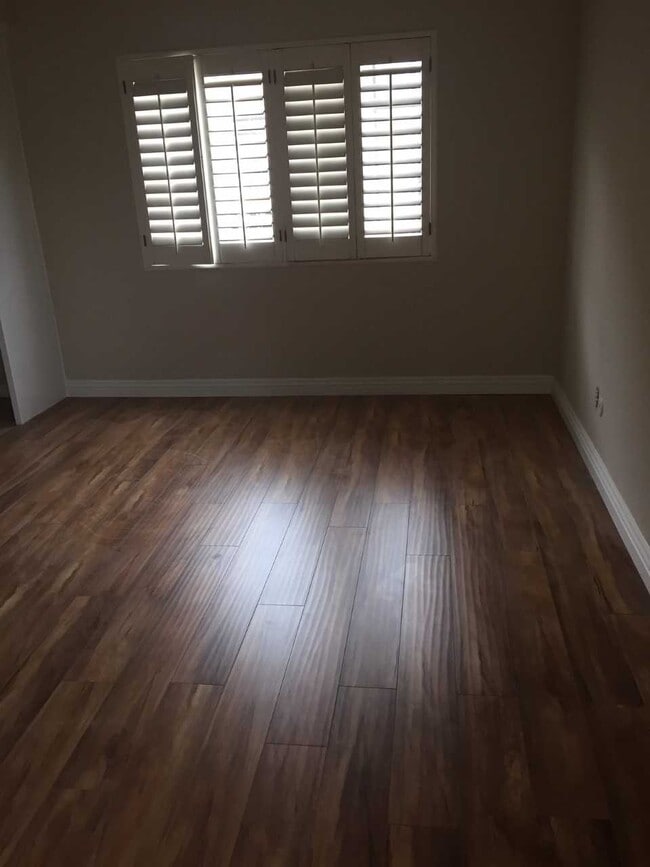 Dining - 116 N Pacific Ave Unit #3