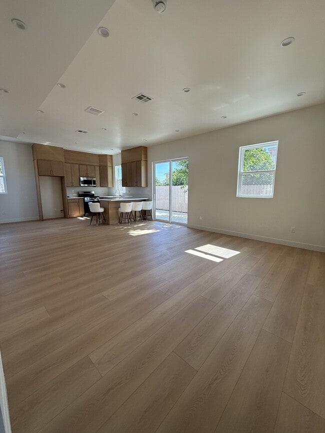 Photo - 7806 Ferncola Ave