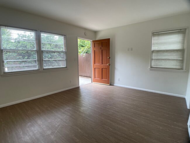 Main Room - 1008 Euclid St Unit A