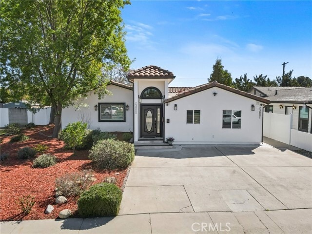 Photo - 23800 Mobile St House