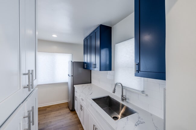 Photo - 436 Rosecrans Ave Apartments Unit A