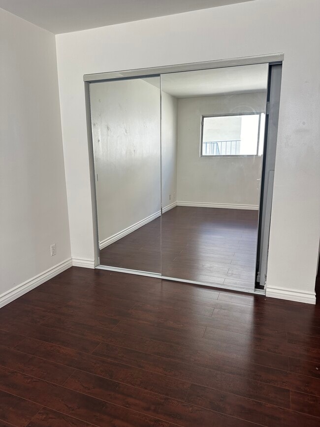 Photo - 10786 Missouri Ave