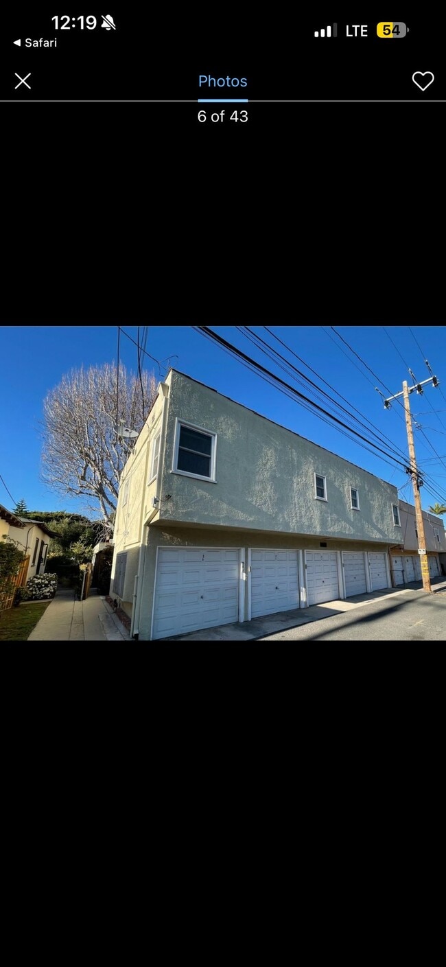 Photo - 2450 Oak St