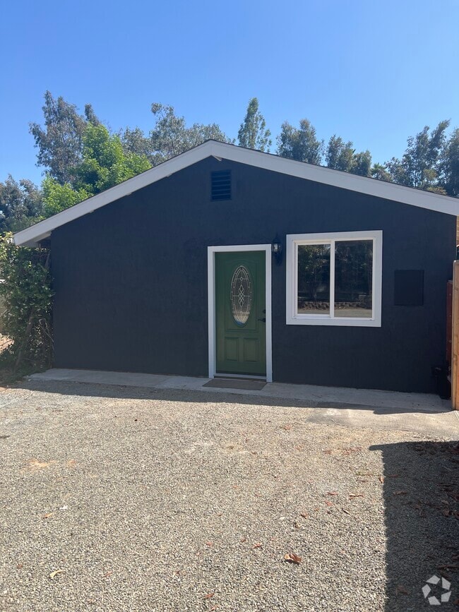 Building Photo - 2249 N Nutmeg St Unit 2249 A Rental