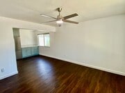 Photo - 3 bd/2ba Cottage with alley Access House