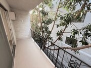 Unit Nº 15 - Private Balcony - 3775 S Canfield Ave
