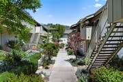 Photo - The perfect upstairs location down town Sa... House