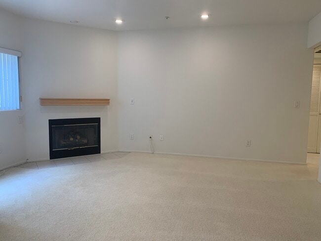 Photo - 937 12th St Unit 104