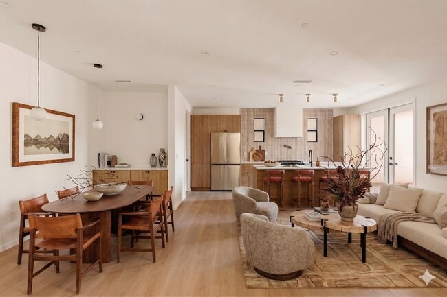 Photo - 17852 Saticoy St