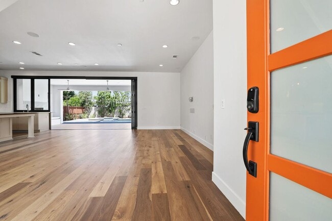 Photo - 1650 Murano Pl