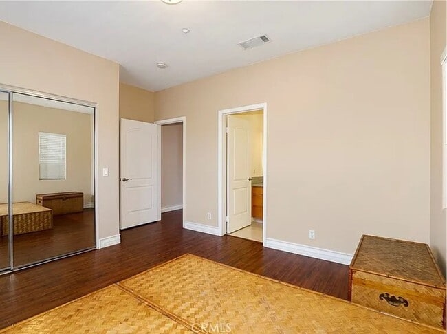 Photo - 5 Bedroom & 5.5 Bathroom