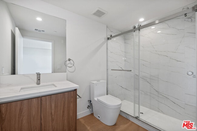 Photo - 1717 Winona Blvd Unit 203