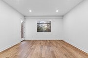 Photo - Stunning Modern Luxury 3BD/2BA Condo in Ma...