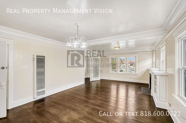 Building Photo - 618 1/2 S Louise Street- Rental