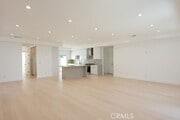 Photo - 14605 Wyandotte St