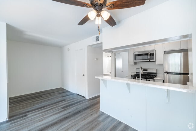 Building Photo - Azul Apartments