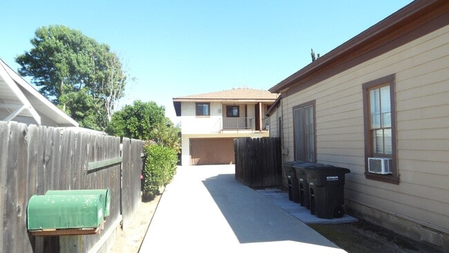 Photo - Clark 157-161 Unit 159