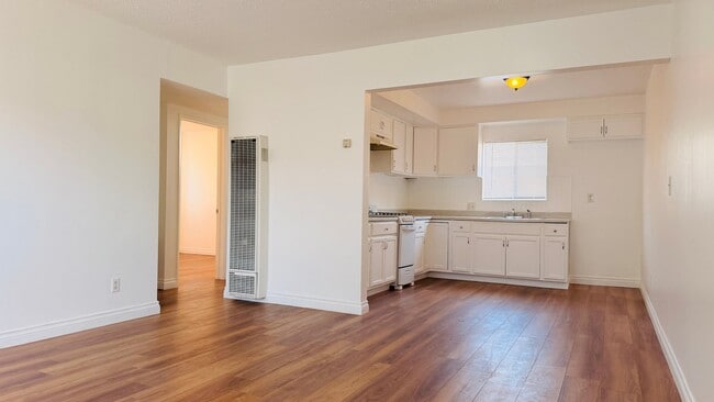 Photo - 1439 W 84th Pl Unit 4