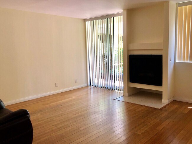 Photo - Luxury Remodeled Condo for Rent