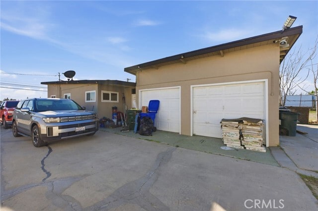 Photo - 16072 Arrow Blvd