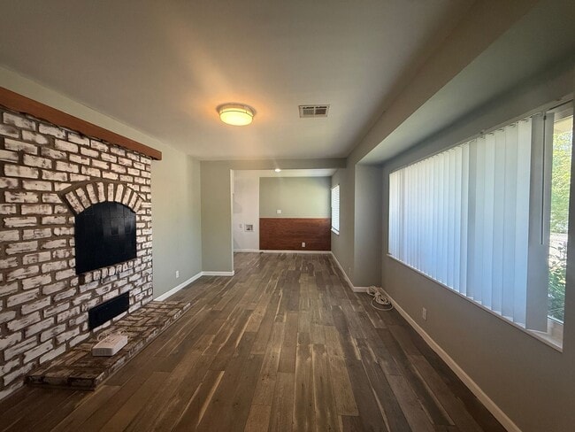 Photo - AV T 37938 Unit A