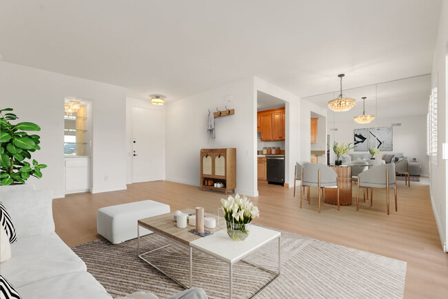 Photo - 1115 S Elm Dr