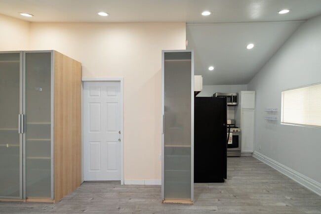 Photo - 1208Nant Unit 1208 1/2