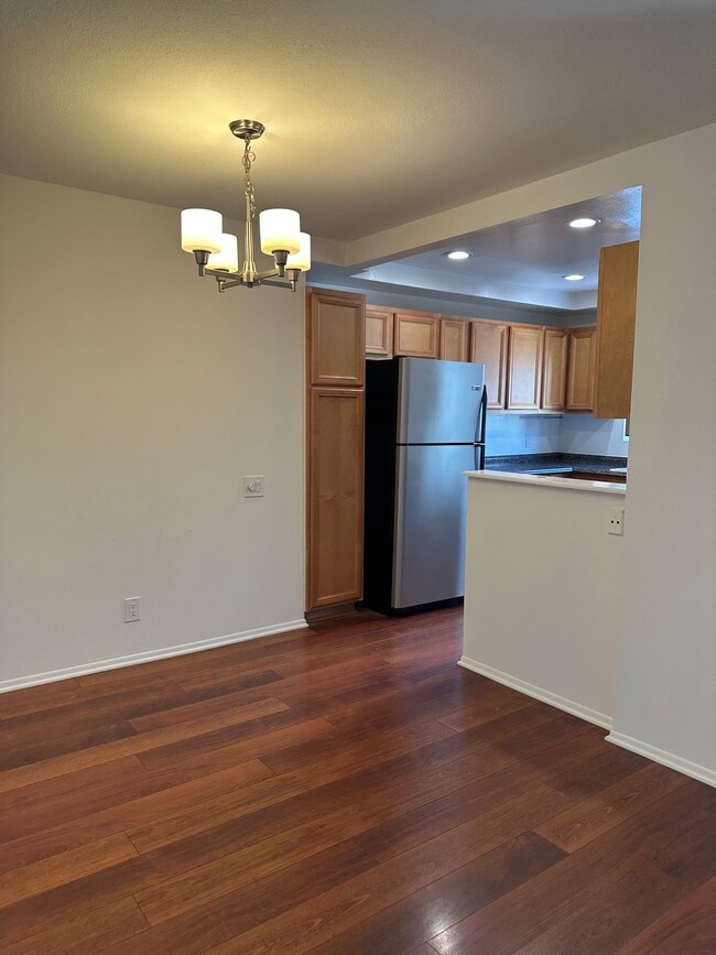 Dining Room Kitchen - 4370 Troost Ave Unit 202 Studio City