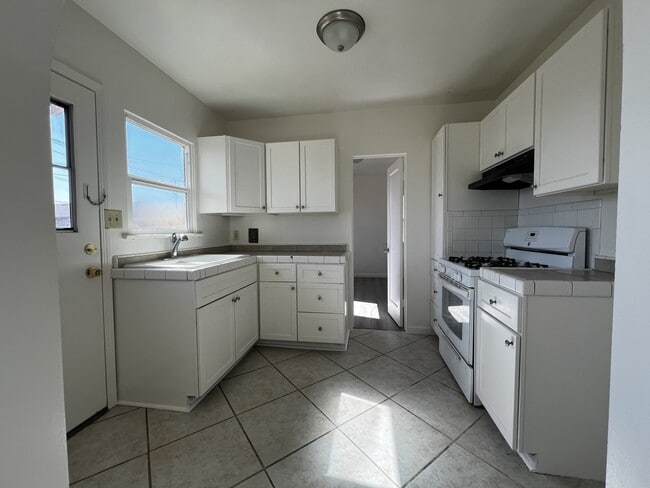 Photo - 554 Campodonico Ave