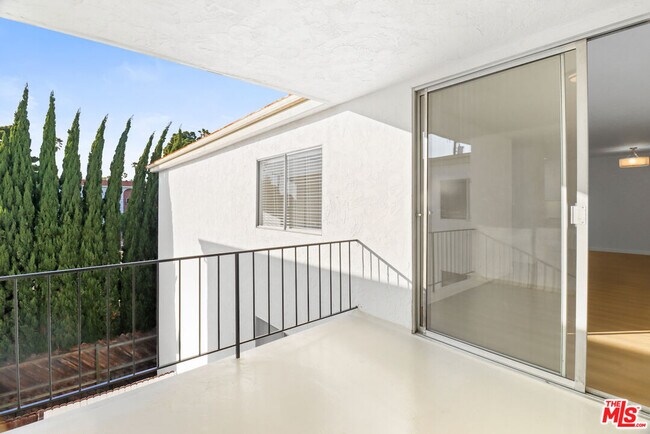 Photo - 1114 12th St Unit 303