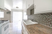 Photo - 320 E Del Mar Blvd