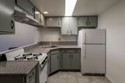 1BR, 1BA -526 SF - Country Hills Apartments
