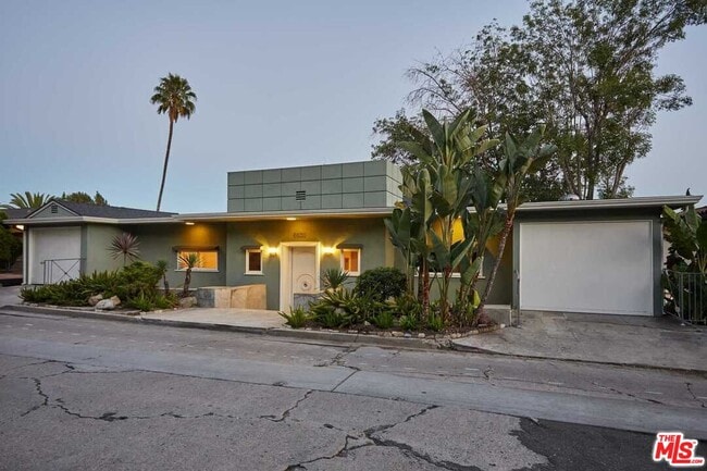 Photo - 6630 Whitley Terrace