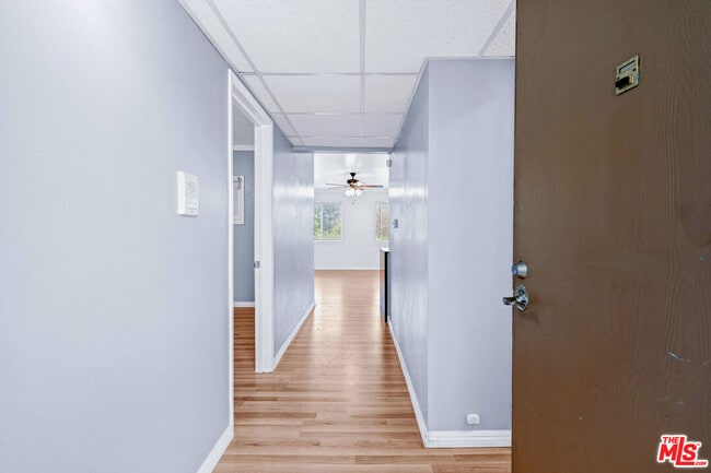 Photo - 12801 Moorpark St Unit 308