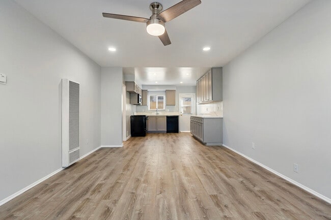 Photo - 2516 Voorhees Ave