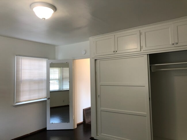 Photo - 1712 Huntington Dr Unit A