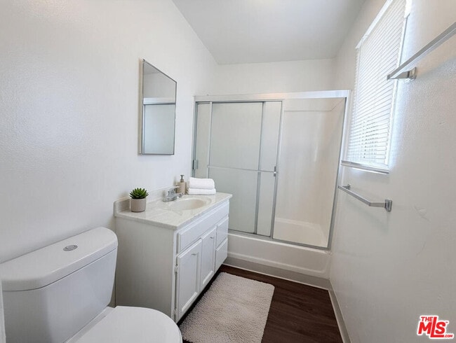 Photo - 1137 W 36th Pl Unit 9