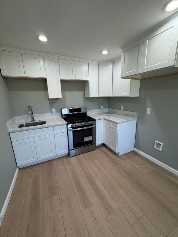 Photo - 2441 St Clair Ave Apartment