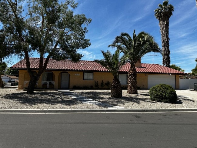 Freshly Updated 3bd/2ba home for rent! - Freshly Updated 3bd/2ba home for rent!