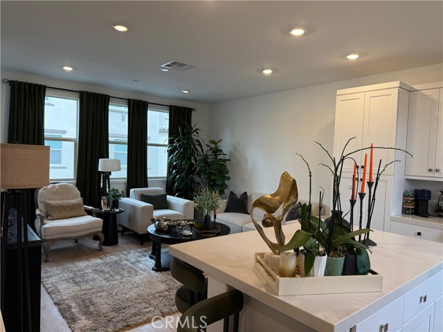 Photo - 3030 Cove St