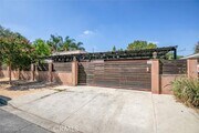Photo - 18605 Valerio St