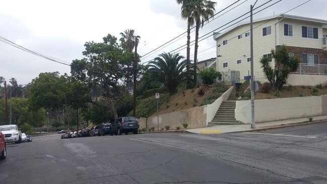 Photo - 1828-1828 Montrose St Unit 4