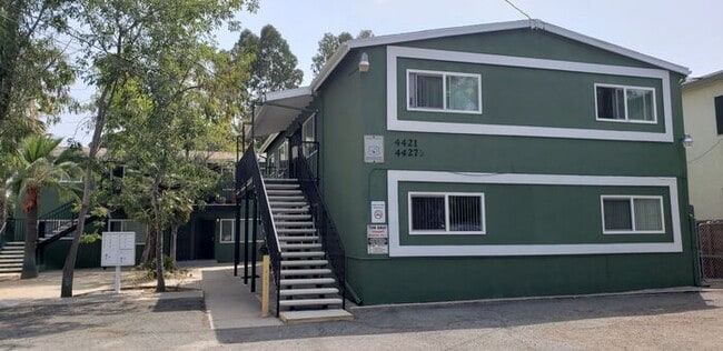 Building Photo - Delightful La Mesa 2BR/1BA in Small Complex