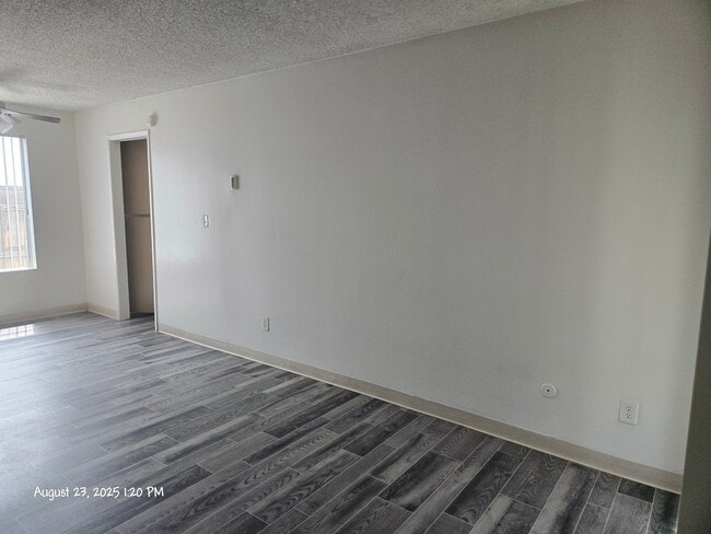 Photo - 991 N Mollison Ave Unit 09