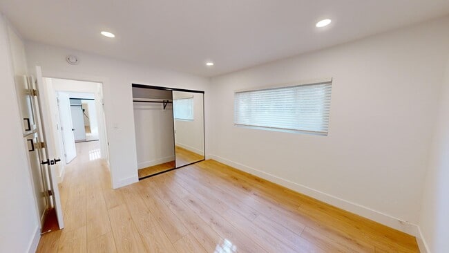 Photo - Welcome Home || Newly Upgraded WeHo Apt || 943 Gardner