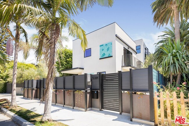 Photo - 538 Vernon Ave