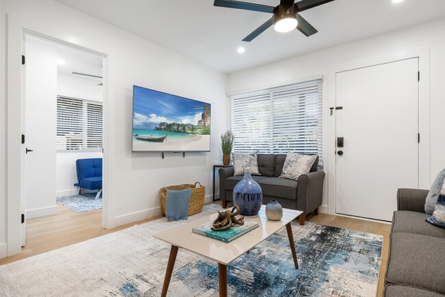 Photo - 1149 Grove Ave Unit C