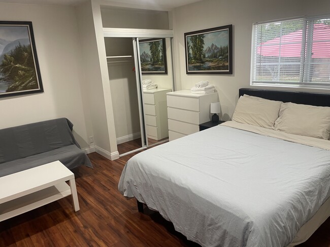 Photo - 12619 Emelita St Unit Garden view